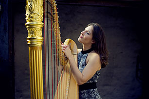 <p>Trio Bernold :<br />
Philippe Bernold, flûte<br />
Lise Berthaud, alto<br />
Anaïs Gaudemard, harpe</p>
