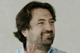 <p><strong><em>Miniatures</em></strong></p>
<p>Martin Matalon (1958-), <em>Caravansérail 2 * &#8211; </em>12&prime;<br />
© 2025 &#8211; Éditions Billaudot<br />
<strong>Julien Guerin</strong>, chorégraphie</p>
<p>Misato Mochizuki (1969-), <em>Sakiwaï &#8211; Wabi-sabi bloom * &#8211; </em>9&prime;<br />
Mimoza Koike, chorégraphie</p>
<p>Aurélien Dumont (1980-), <em>Steps for Beasts that Never Were * &#8211; </em>11&prime;<br />
© 2025 &#8211; Éditions Musicales Artchipel<br />
Jeroen Verbruggen, chorégraphie</p>
<p>Violeta Cruz (1986-), <em>Huit carrés rouges * &#8211; </em>12&prime;<br />
© 2025 &#8211; Éditions Musicales Artchipel<br />
Francesco Nappa, chorégraphie</p>
<p>Bruno Mantovani (1974-), <em>L&rsquo;ivresse, </em>pour quatuor à cordes &#8211; 11&prime;<br />
Jean-Christophe Maillot, chorégraphie</p>
<p>Ramon Lazkano (1968-), <em>Lur-Itzalak, </em>pour violon et violoncelle &#8211; 10&prime;<br />
Jean-Christophe Maillot, chorégraphie</p>
<p>* Création mondiale, commande du Printemps des Arts de Monte-Carlo avec le soutien de la SOGEDA</p>
<p>Coproduction avec Les Ballets de Monte-Carlo et l’Ensemble Orchestral Contemporain</p>
