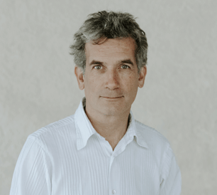 <p><strong><em>La grande battle</em></strong></p>
<p><strong>Vincent Carinola</strong> (1965-) – 5&prime;<br />
<em>Métiers d’hier et d’aujourd’hui II : le chaman</em>,<br />
pour hautbois virtuel (texte de François Salès)</p>
<p>Création mondiale</p>
<p><strong>Michel Petrossian</strong> (1973-)<br />
<em>Spenta Mainyu</em>, pour hautbois moderne – 5&prime;<br />
Création mondiale</p>
<p><strong>Antonio Vivaldi </strong>(1678-1741)<br />
Airs pour ténir et contre-ténor – 80&prime;<br />
Extraits de <em>La fida ninfa</em>, <em>Farnace</em>, <em>Il Giustino</em>,<em> Orlando furioso</em>, <em>La Griselda</em>, <em>Bajazet</em>,<em> Tito Manlio</em>&#8230;<br />
<em>Concerto per oboe, </em>RV 455</p>
