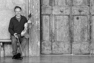 <p><strong>Benjamin de la Fuente</strong> (1969-) et <strong>Samuel Sighicelli </strong>(1972-)<br />
<em>Thirteen ways of being a blackbird</em> — 60 min.<br />
Création mondiale, commande du Printemps des Arts de Monte-Carlo</p>
<p>&nbsp;</p>
