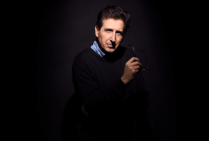 <p><strong>Igor Stravinsky </strong>(1882-1971)</p>
<p><em>Quatre Études pour orchestre –</em> 10&prime;<br />
1. Danse<br />
2. Excentrique<br />
3. Cantique<br />
4. Madrid</p>
<p><strong>Marc Monnet </strong>(1947-)</p>
<p><em>Concerto pour piano et orchestre</em> – 27&prime;</p>
<p>Création mondiale, commande du Printemps des Arts de Monte-Carlo avec le soutien de la SOGEDA</p>
<ol>
<li>Mouvement 1</li>
<li>Mouvement 2</li>
</ol>
<p>Cadenza</p>
<ol start="3">
<li>Mouvement 3</li>
</ol>
<p>***</p>
<p><strong>Igor Stravinsky</strong> (1882-1971)</p>
<p><em>Trois Pièces pour quatuor à cordes –</em> 8&prime;</p>
<ol>
<li>Noire = 126</li>
<li>Noire = 76</li>
<li>Blanche = 40</li>
</ol>
<p><strong>Claude Debussy </strong>(1862-1918)</p>
<p><em>Images pour orchestre –</em> 35&prime;<br />
1. Gigues<br />
2. Ibéria<br />
I. Par les rues et les chemins<br />
II. Les parfums de la nuit<br />
III. Le matin d&rsquo;un jour de fête<br />
3. Rondes de printemps</p>
